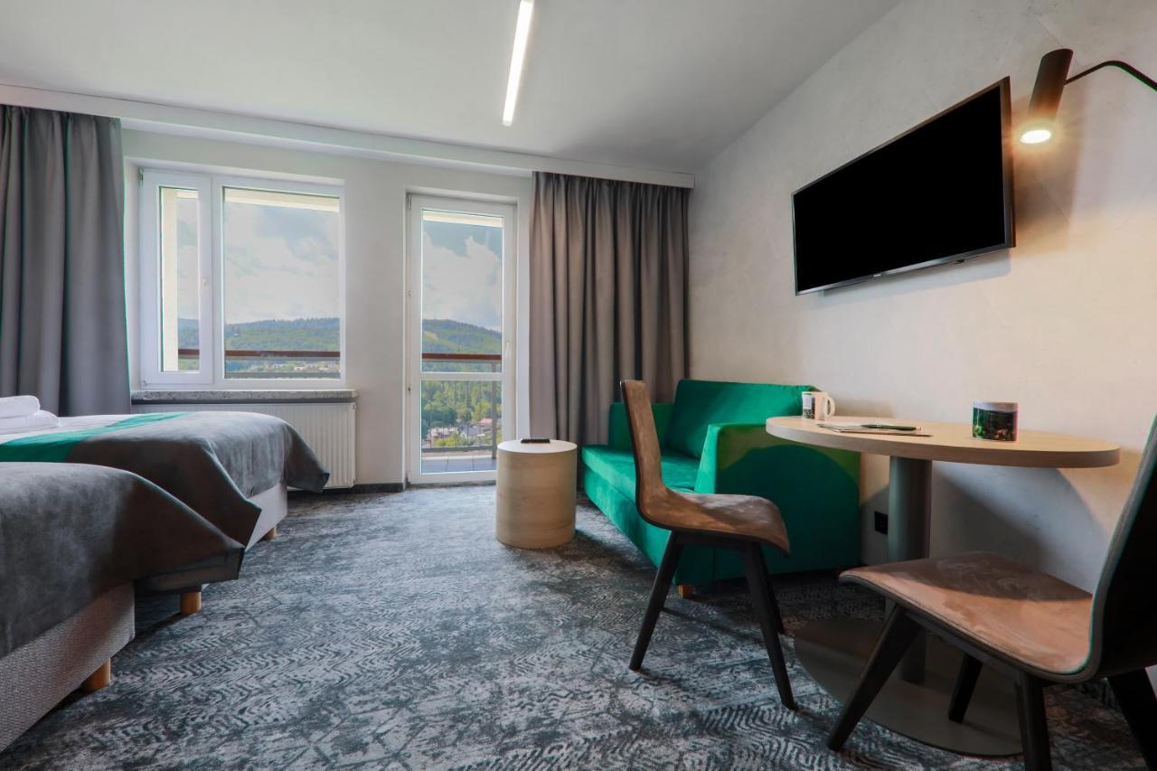 Hotel Pod Jedlami 3*
