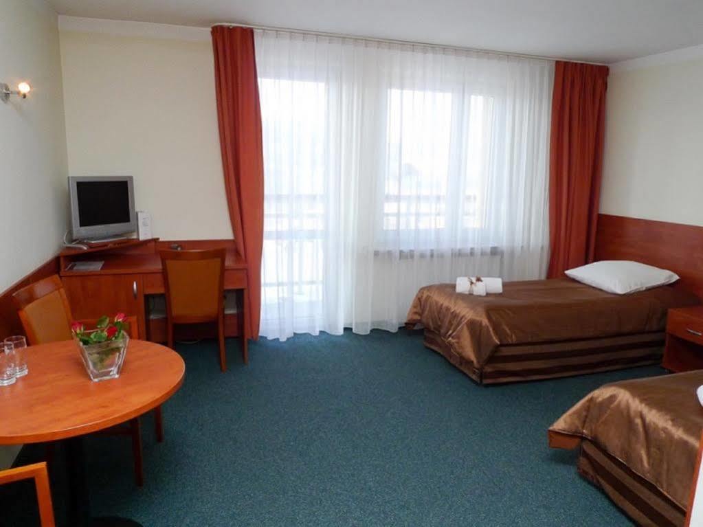 Hotel Pod Jedlami 3*